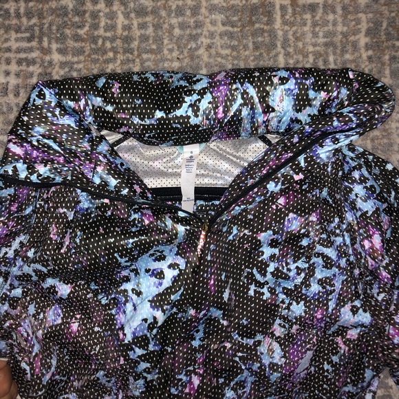 Lululemon Jacket - Picture 6 of 8